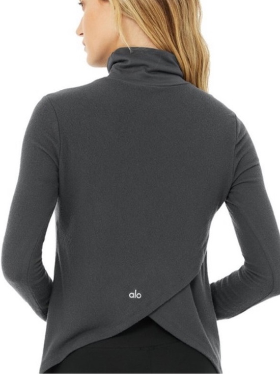 ALO Yoga Tops - Alo yoga embrace long sleeve